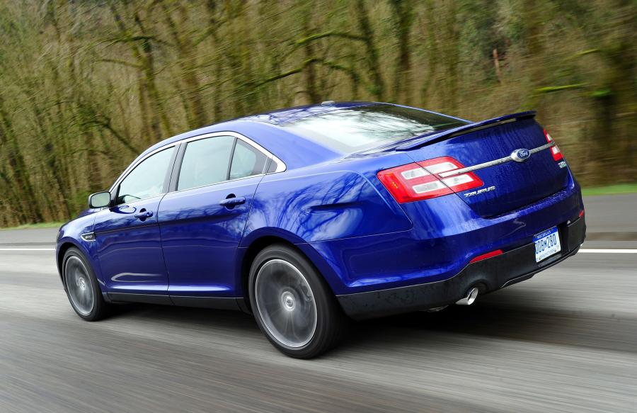  Ford Taurus SHO 2013 года  (фото 37 из 56)